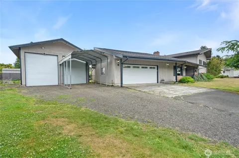 Exterior - 2 Tweed Pl, Cosmopolis, WA 98537 photo 4 of 10