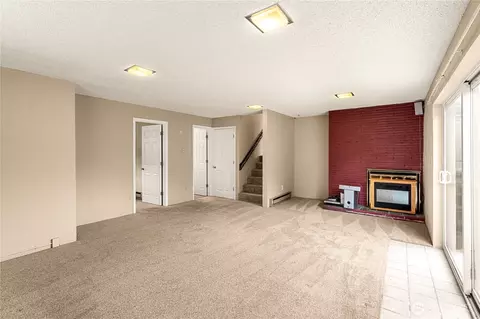 Living - 2 Tweed Pl, Cosmopolis, WA 98537 photo 5 of 5