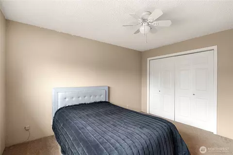 Bedroom - 2 Tweed Pl, Cosmopolis, WA 98537 photo 4 of 5