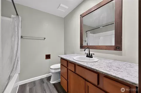 Bath - 43729 284th Ave SE, Enumclaw, WA 98022 photo 1 of 4