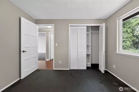 Bedroom - 43729 284th Ave SE, Enumclaw, WA 98022 photo 3 of 4