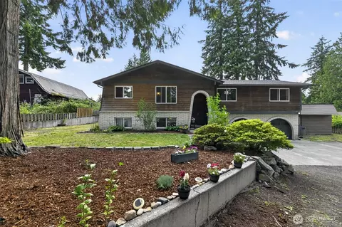 Exterior - 43729 284th Ave SE, Enumclaw, WA 98022 photo 2 of 8