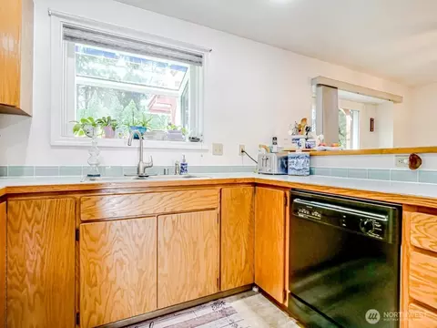 Kitchen - 1608 Puget Dr, Everett, WA 98203 photo 1 of 3
