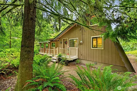 22502 N River Dr, Granite Falls, WA 98252
