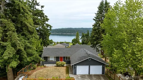5055 Honeymoon Bay Rd, Freeland, WA 98249