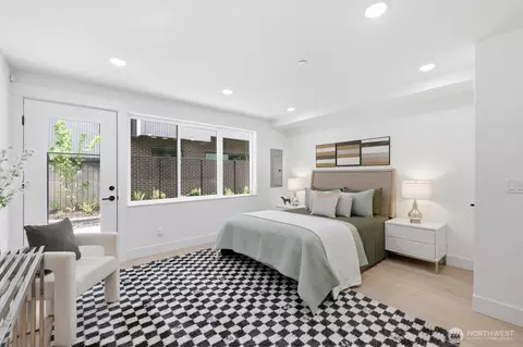 Bedroom - 2017 Minor Ave E, Seattle, WA 98102 photo 4 of 5