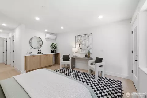 Bedroom - 2017 Minor Ave E, Seattle, WA 98102 photo 5 of 5