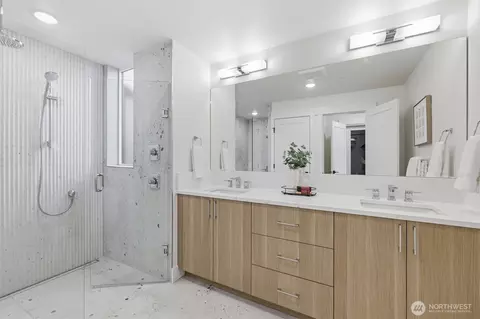 Bath - 2012 Fairview Ave E #A, Seattle, WA 98102 photo 2 of 5