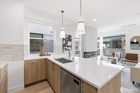 Kitchen - 2012 Fairview Ave E #A, Seattle, WA 98102 photo 4 of 5