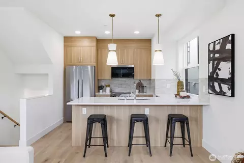 Kitchen - 2012 Fairview Ave E #A, Seattle, WA 98102 photo 2 of 5