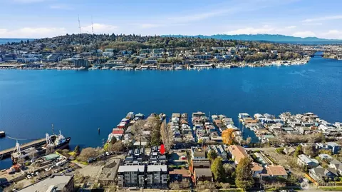 View/Area - 2012 Fairview Ave E #B, Seattle, WA 98102 photo 6 of 7