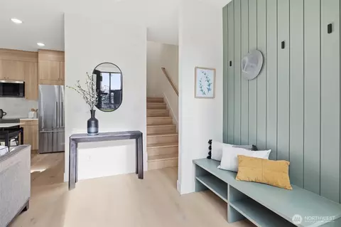 Entry Way - 2012 Fairview Ave E #B, Seattle, WA 98102 photo 1 of 1