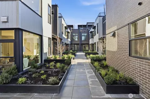 Exterior - 2012 Fairview Ave E #B, Seattle, WA 98102 photo 3 of 5