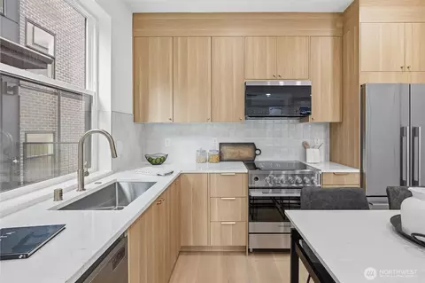 Kitchen - 2012 Fairview Ave E #B, Seattle, WA 98102 photo 3 of 3