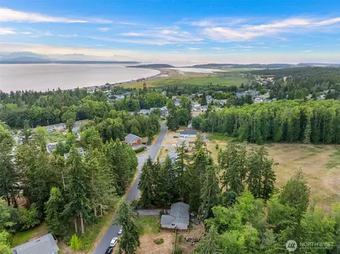 1251 Russell Dr, Coupeville, WA 98239