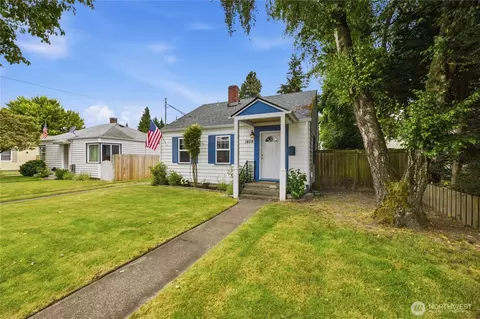 1409 Silver St, Sumner, WA 98390 photo 2