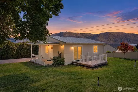 860 S Nancy Ave, East Wenatchee, WA 98802