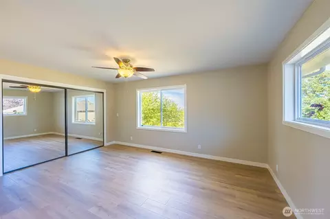Bedroom - 571 Spyglass Ln, Sequim, WA 98382 photo 5 of 6