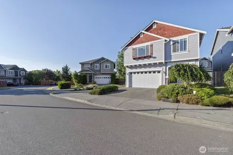 Exterior - 14611 46th Ave SE, Bothell, WA 98012 photo 2 of 6
