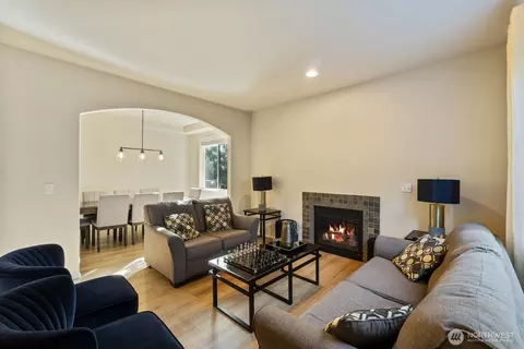 Living - 14611 46th Ave SE, Bothell, WA 98012 photo 1 of 2