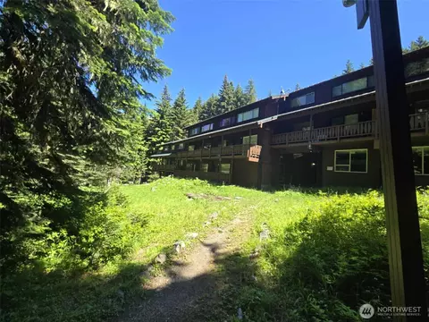 Exterior - 31008 Ski Club Ln, Enumclaw, WA 98022 photo 4 of 5