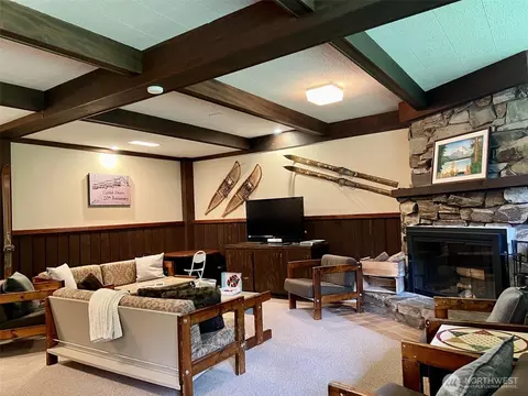 Living - 31008 Ski Club Ln, Enumclaw, WA 98022 photo 2 of 2