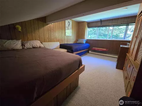 Bedroom - 31008 Ski Club Ln, Enumclaw, WA 98022 photo 2 of 4