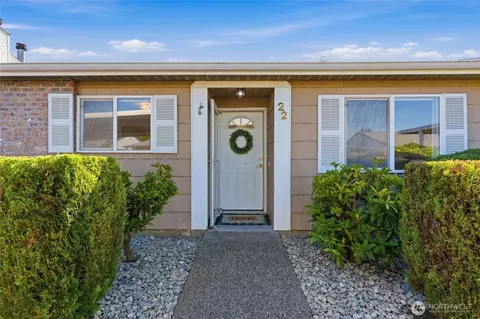 4214 84th St NE #22, Marysville, WA 98270