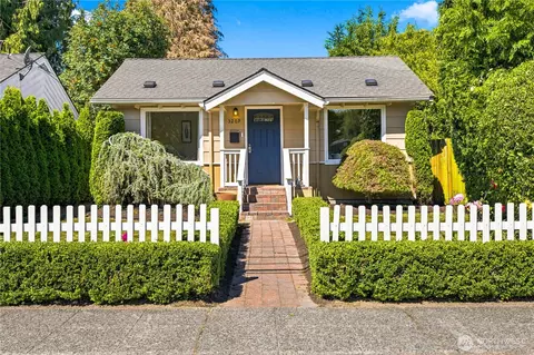 3209 63rd Ave SW, Seattle, WA 98116