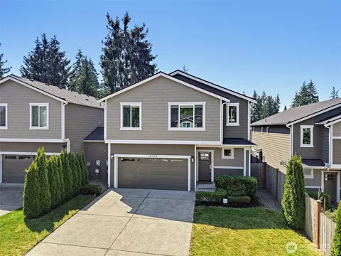 1312 170th Pl SW #B, Lynnwood, WA 98037