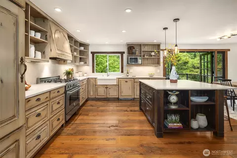 22619 87th Ave SE, Woodinville, WA 98077