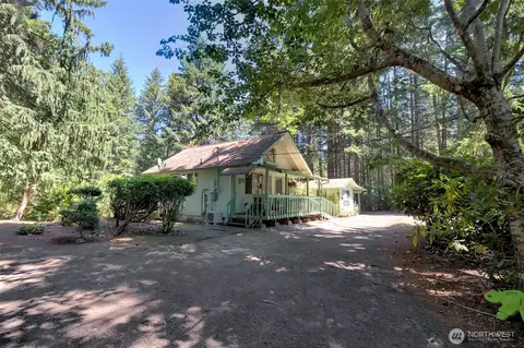 Exterior - 71 E Leisure Ln, Grapeview, WA 98546 photo 2 of 16