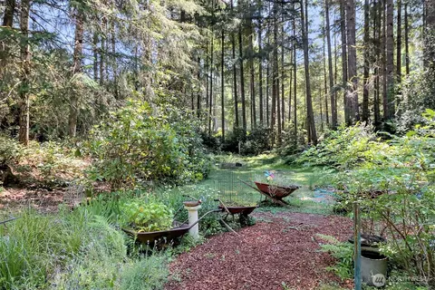 Exterior - 71 E Leisure Ln, Grapeview, WA 98546 photo 13 of 16