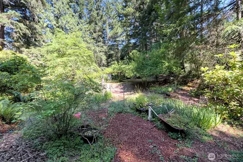 Exterior - 71 E Leisure Ln, Grapeview, WA 98546 photo 12 of 16