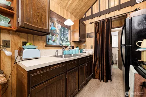 Kitchen - 71 E Leisure Ln, Grapeview, WA 98546 photo 1 of 1