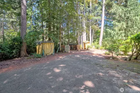 Exterior - 71 E Leisure Ln, Grapeview, WA 98546 photo 8 of 16