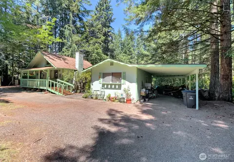Exterior - 71 E Leisure Ln, Grapeview, WA 98546 photo 4 of 16