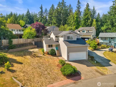 4557 NW Knute Anderson Rd, Silverdale, WA 98383