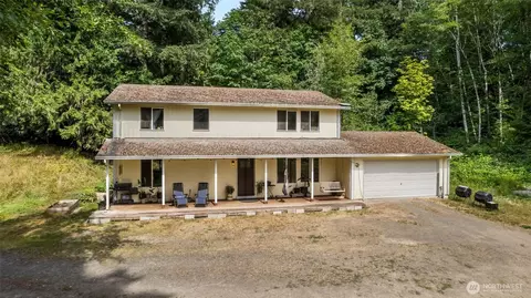 911 E Dawn Dr, Allyn, WA 98524