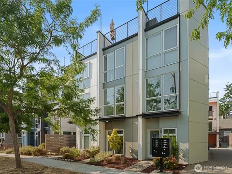 2612 SW Nevada St #B, Seattle, WA 98126