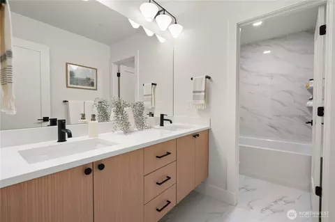 Bath - 9909 NE 200th St #A, Bothell, WA 98011 photo 2 of 4