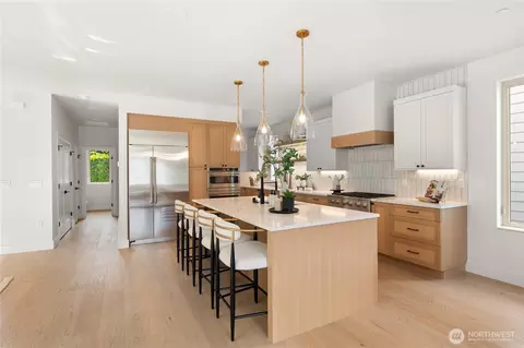 Kitchen - 9909 NE 200th St #A, Bothell, WA 98011 photo 3 of 7