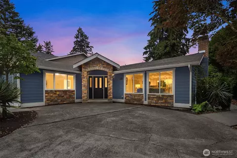 2205 NE 28th St, Renton, WA 98056