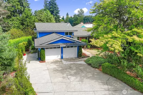 26432 Somerset Ln, Kent, WA 98032