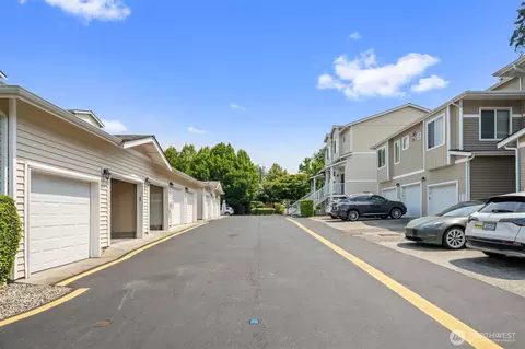 Exterior - 14915 38th Dr SE #II3031, Bothell, WA 98012 photo 1 of 7