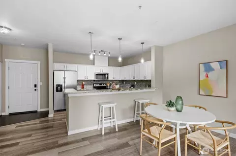Dining - 14915 38th Dr SE #II3031, Bothell, WA 98012 photo 1 of 1