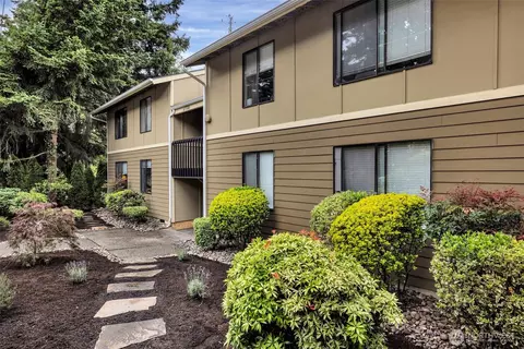 11701 100th Ave NE #5, Kirkland, WA 98034