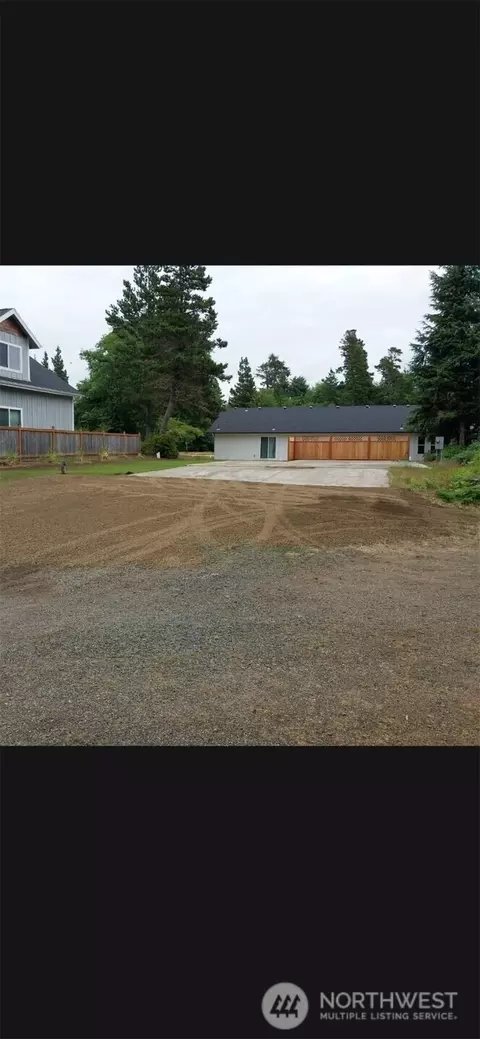30506 N N Pl, Ocean Park, WA 98640