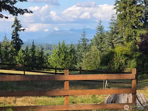 13324 242nd Ave NE, Woodinville, WA 98077