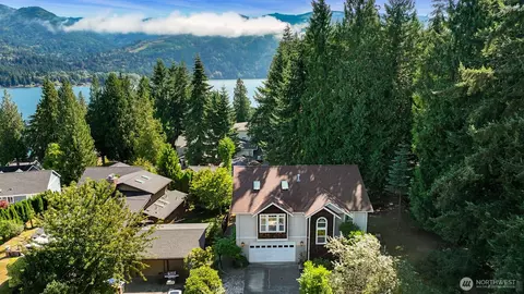 10 Offshore Ct, Bellingham, WA 98229